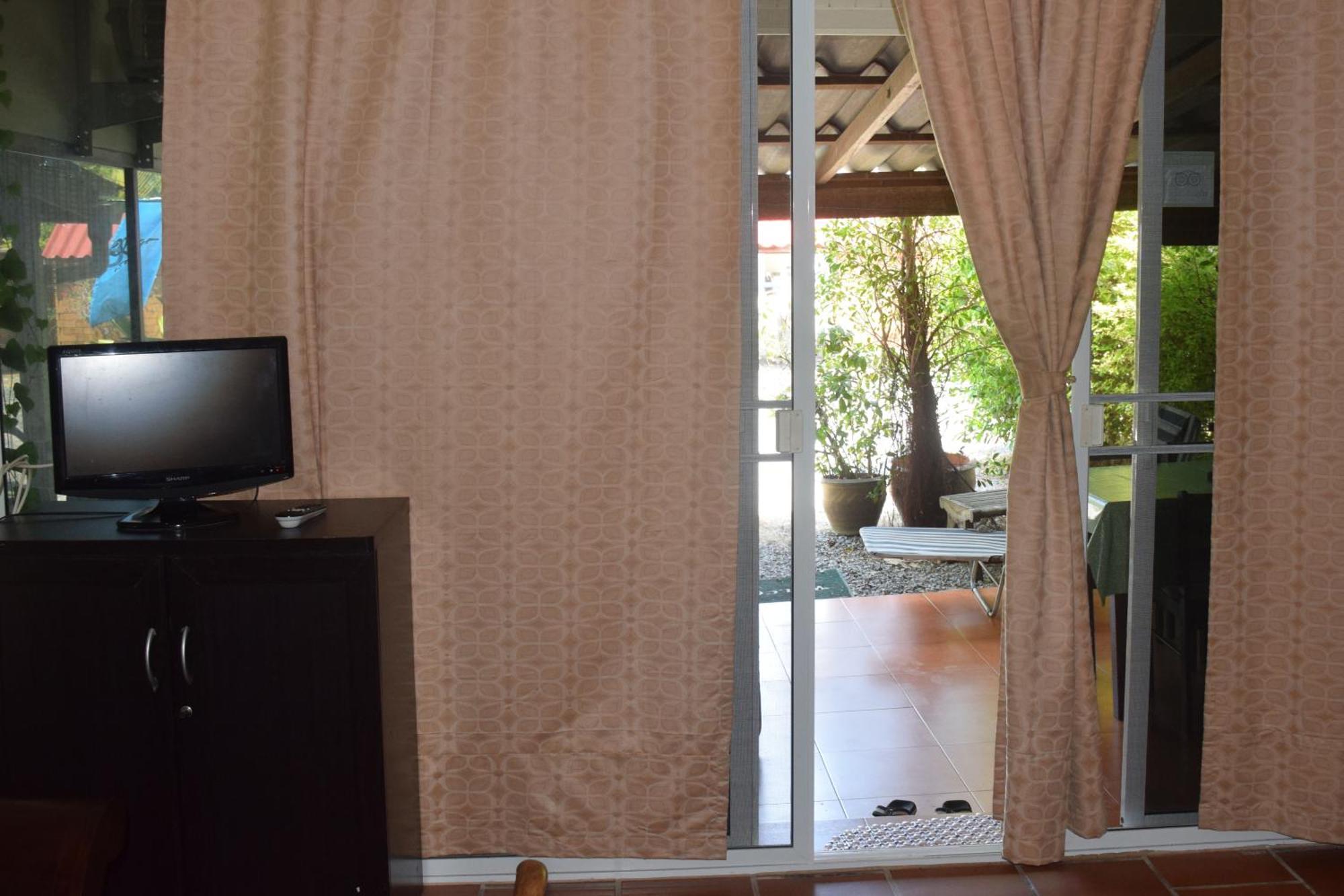 Sanuk Bungalows Rawai Oda fotoğraf